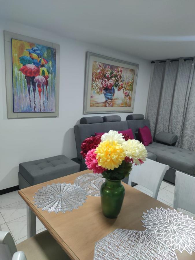 406 Apartaestudio Portal De Cadiz , Exclusivo Y Central, Con Parqueadero Capacidad 4 Personas Lägenhet Ibagué Exteriör bild